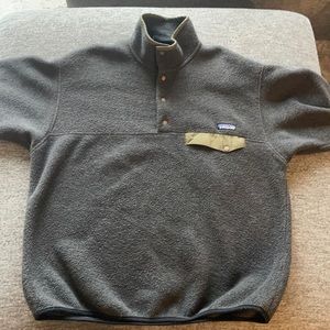 Men’s Patagonia fleece - Size Large